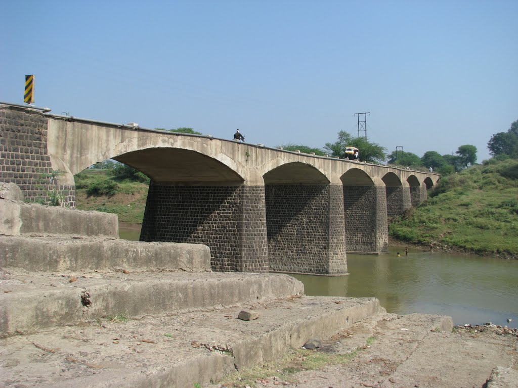 印度第一座钢筋混凝土桥.jpg