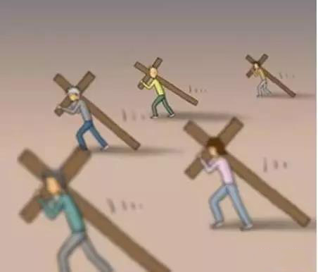 就这样走啊走啊！走着走着，他觉得肩上的十字架还是很沉，很重！