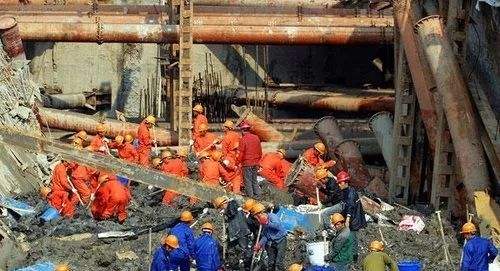 1、广州地铁21号线隧道塌方，3人死亡 