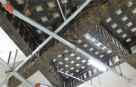 柱粘贴碳纤维加固