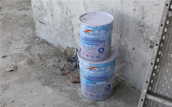 粘贴碳纤维布加固