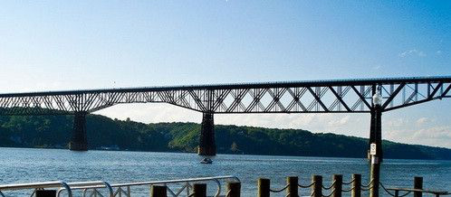 最长的步行桥：波基普西火车桥