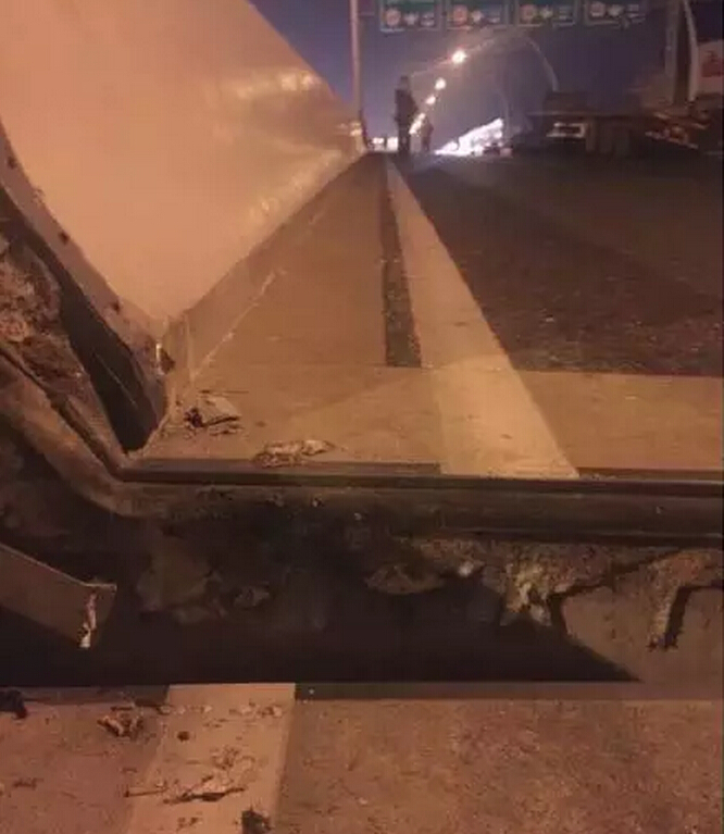 沪中环线高架损毁事故