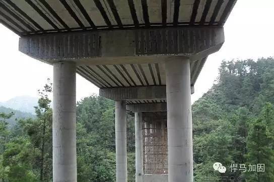 桥梁碳纤维加固