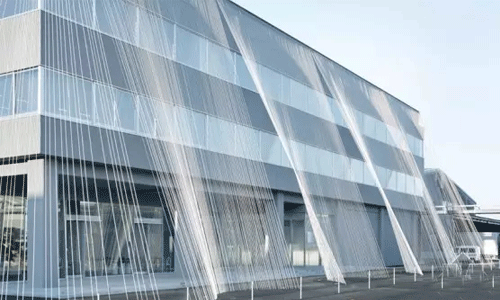 世界第一座使用碳纤维加固的抗震商务办公楼