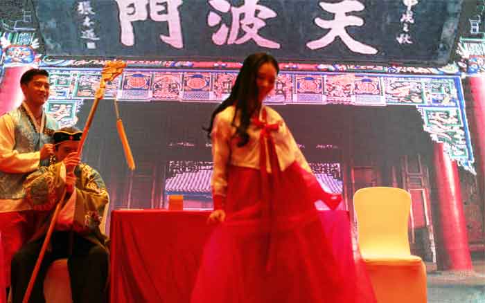 穆桂英的扮演者---静静