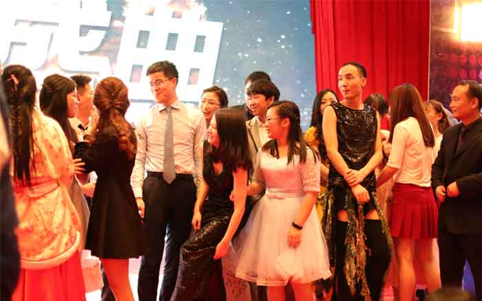 本活动只限单身成年男女参加