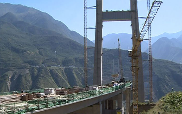 “川藏第—桥”攻克了哪些世界级难题？