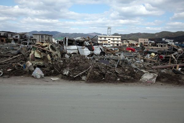 六年前的地震，让日本最大渔港变成了一个大垃圾场