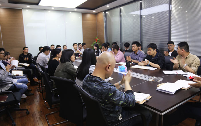 上海悍马五月例会如期举行 上海悍马五月例会如期举行