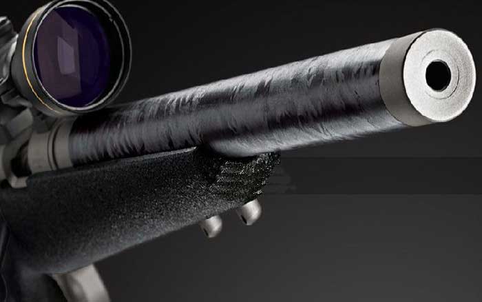 配备碳纤维枪管的R700狙击步枪特写。