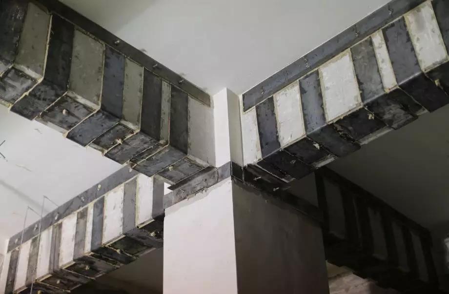 你知道<font color="red">粘钢加固</font>有什么特点吗?