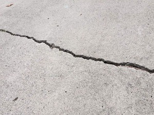 <font color="red">砖</font>混结构的房屋产生的温度裂缝