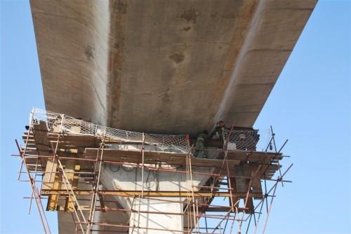 <font color="red">桥梁加固</font>的原因以及加固部位的详细解说