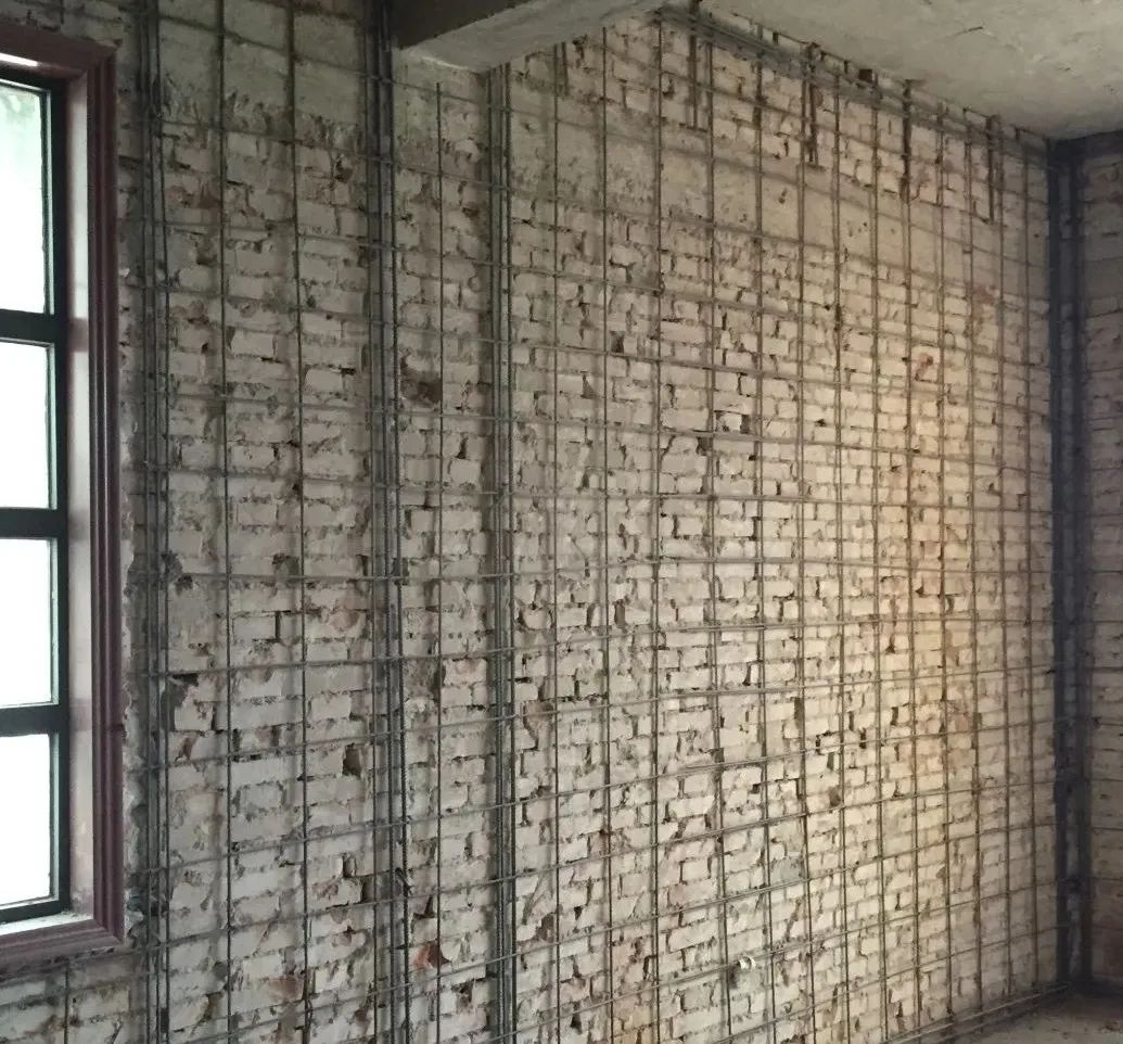 遇到<font color="red">砌体</font>结构裂缝怎么办？这样加固就对了！