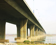 <font color="red">洛阳黄河大桥</font>