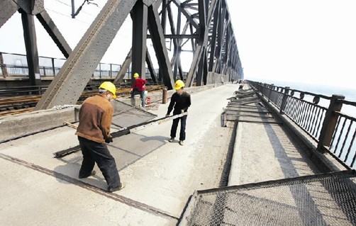 南京长江大桥维修加固项目相关资讯