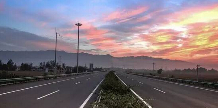 高速公路维修加固的方法及安全注意的问题! 高速公路维修加固的方法及安全注意的问题!