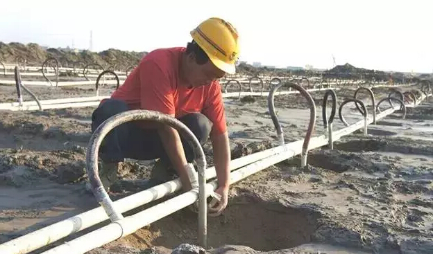 先定一个小目标，比如先熟知不良地基土的<font color="red">特点</font>！