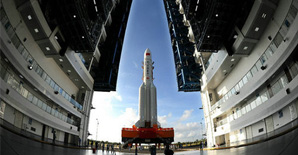 长征五号首发成功 <font color="red">大国重器</font>何以笑傲世界火箭榜？