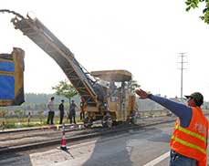 江苏段灌溉总渠<font color="red">大桥</font>主桥维修加固