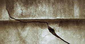 裂缝修补的首要功课，在于界面处理