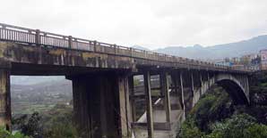 <font color="red">桥梁加固</font>设计浅析