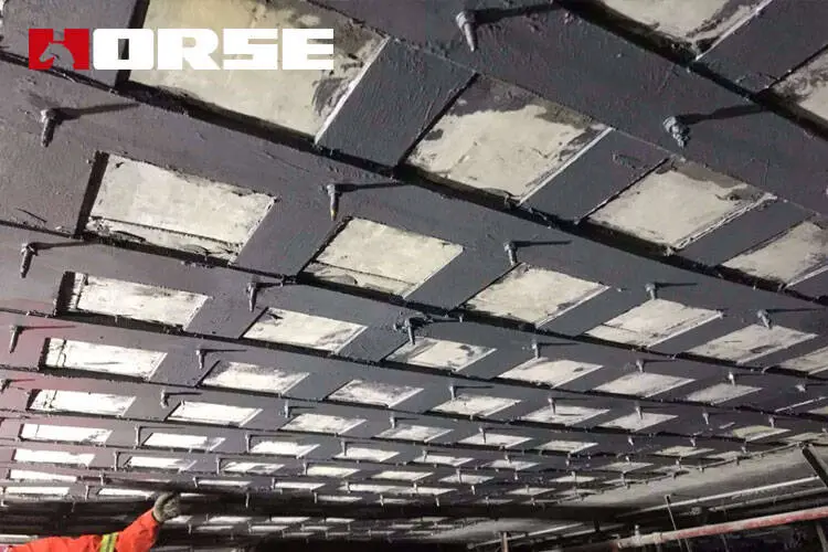 <font color="red">粘钢加固</font>时如何避免空鼓？