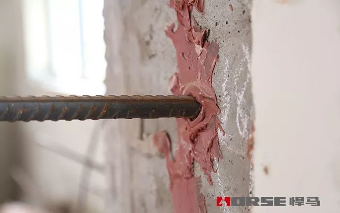 <font color="red">植筋胶</font>在施工时会遇到哪些问题？