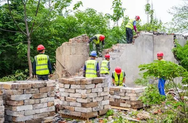 南京一围墙“拆出”2万块明砖，古建筑修复又有新突破？